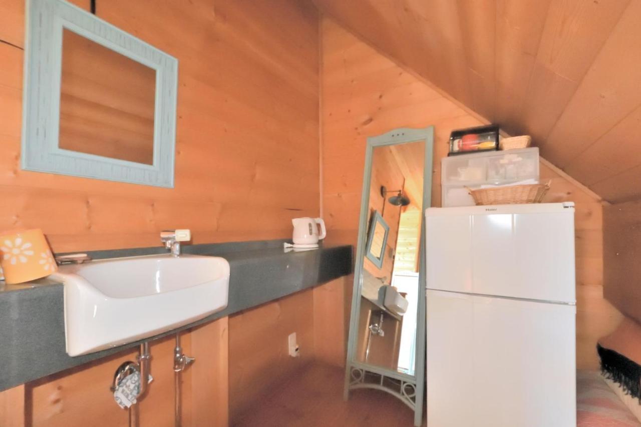 Carrefour Guesthouse カルフール ゲストハウス Toyama Bagian luar foto
