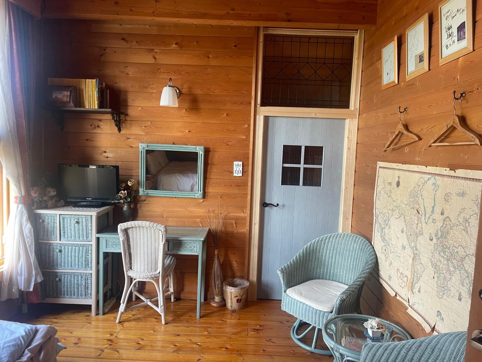 Carrefour Guesthouse カルフール ゲストハウス Toyama Bagian luar foto